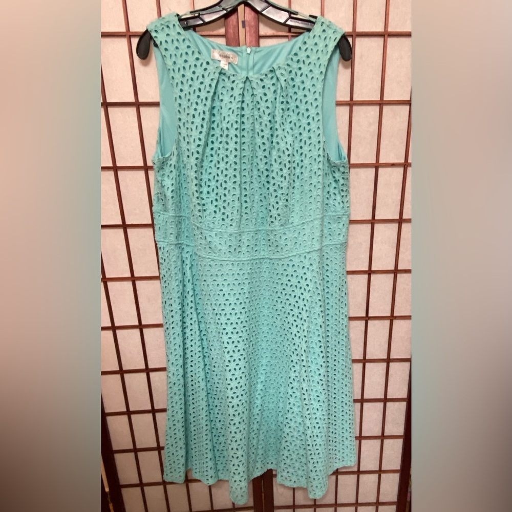 (S78) Dress Barn Size 18 Aqua Eyelet Fit & Flare Sleeveless Dress Knee-Length